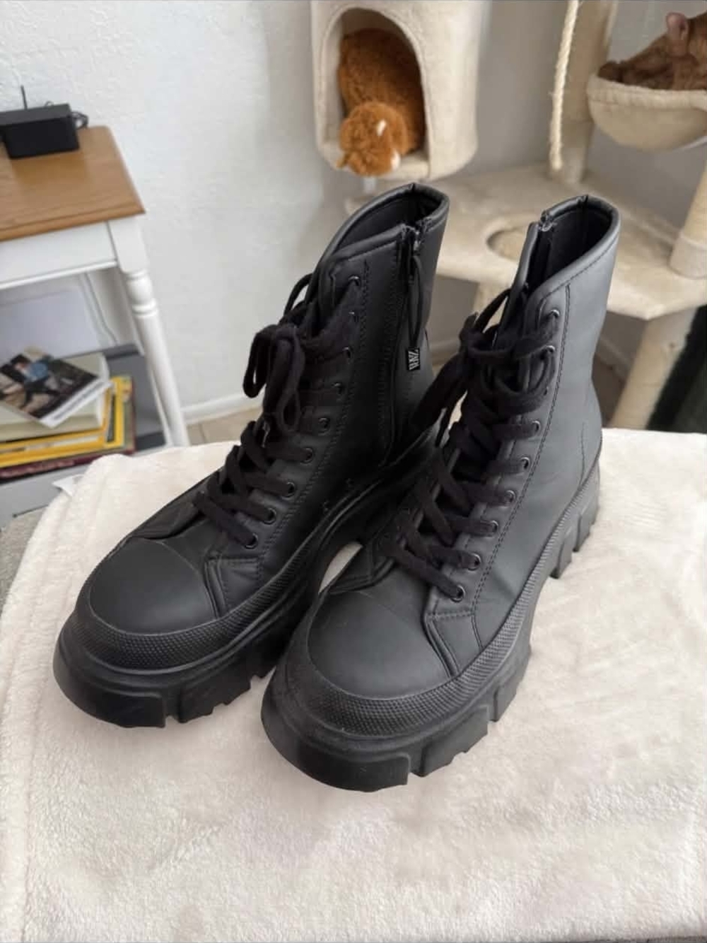 Zara Men's Black Lace-Up Platform Combat Boots - Picture 5 of 5